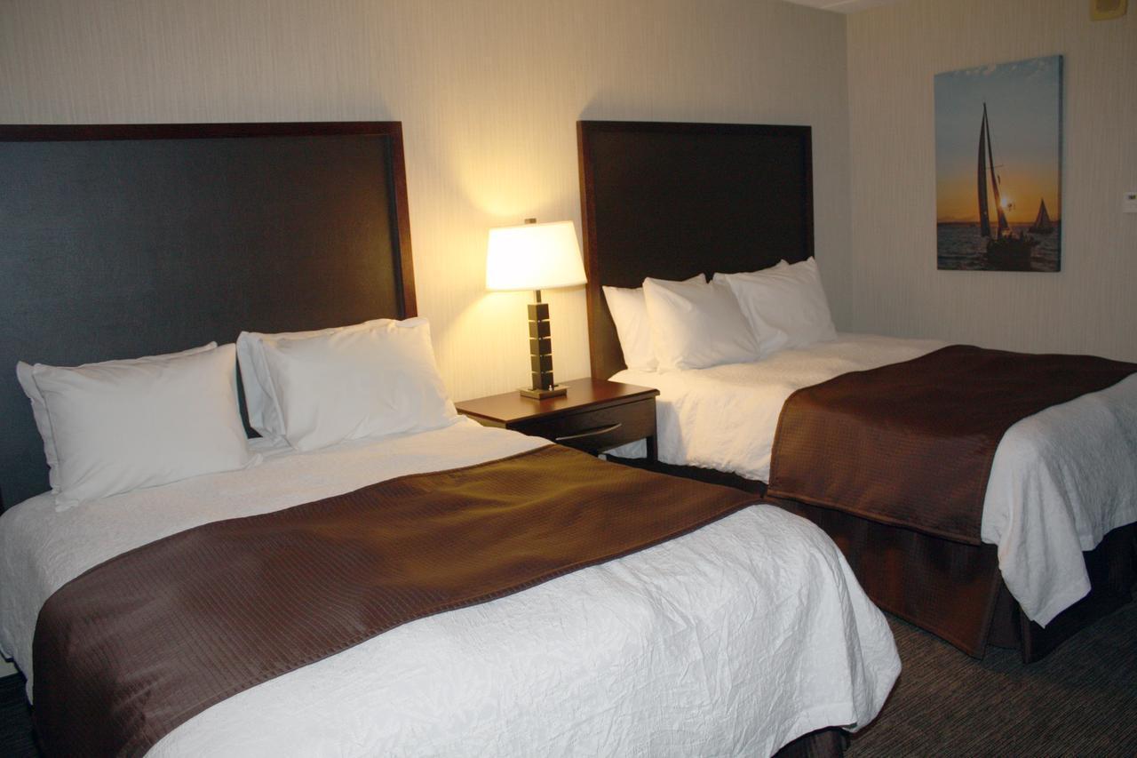 Ramada By Wyndham Buffalo Downtown Δωμάτιο φωτογραφία