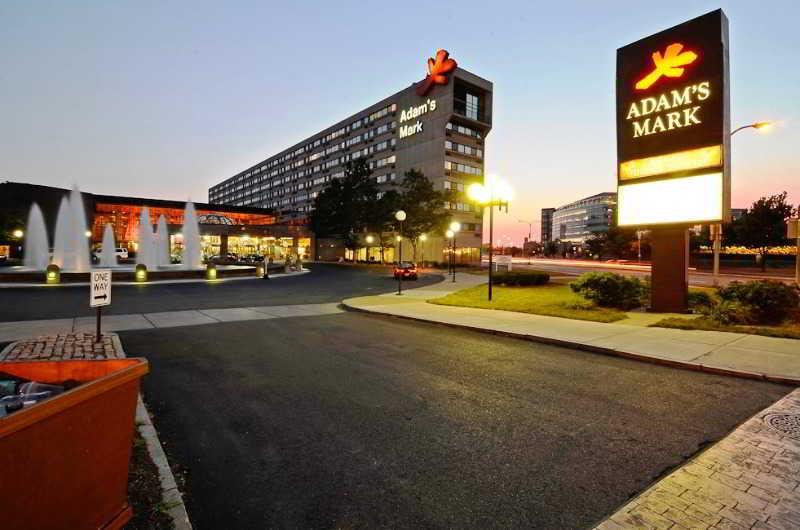Ramada By Wyndham Buffalo Downtown Εξωτερικό φωτογραφία
