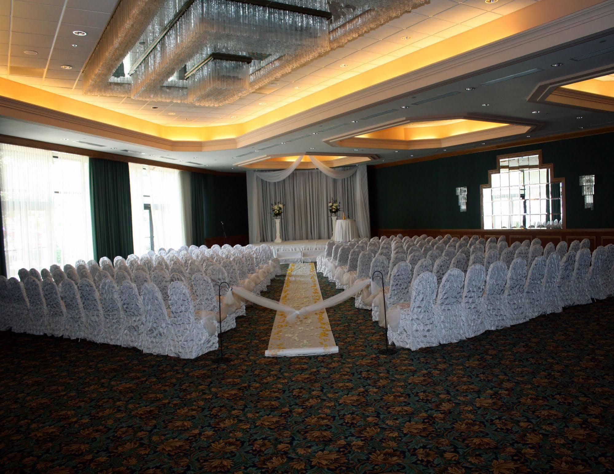 Ramada By Wyndham Buffalo Downtown Εξωτερικό φωτογραφία