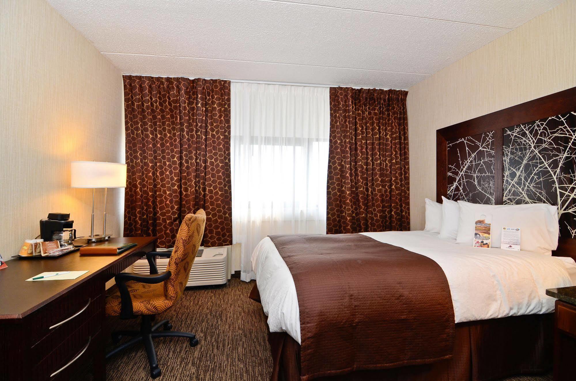 Ramada By Wyndham Buffalo Downtown Εξωτερικό φωτογραφία