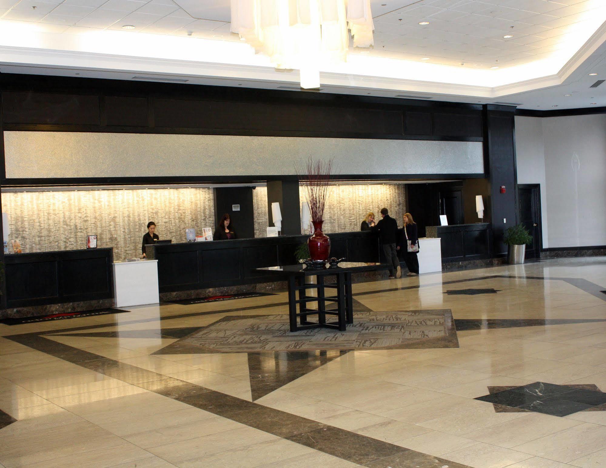 Ramada By Wyndham Buffalo Downtown Εξωτερικό φωτογραφία